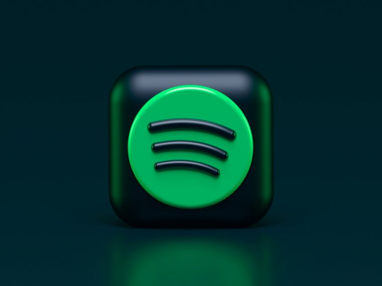 Spotify Logo auf schwarzem Hintergrund